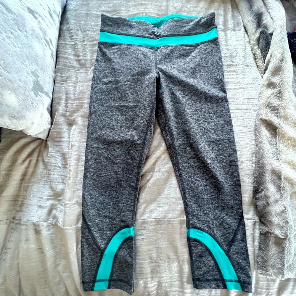 Lululemon Leggings | Size 6 - Picture 3 of 8